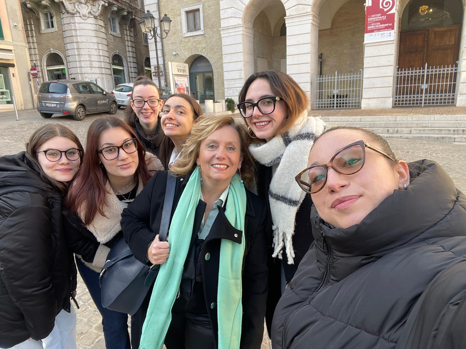 alunne 5MP con la prof Marini
